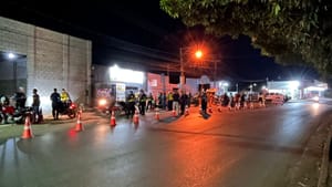 404 Infelizmente, esta página não existe Governo de MT entrega asfalto novo e tira Agrovila das Palmeiras do isolamento 31 Mai 2025, 16:45 · 3 minutos de leitura Operação Lei Seca prende 9 motoristas e remove 40 veículos em Cuiabá 31 Mai 2025, 16:43 · 2 minutos de leitura Polícia Civil prende cerca de 100 líderes de facção, golpistas e foragidos da Justiça em MT 31 Mai 2025, 16:40 · 2 minutos de leitura Prefeitura entrega mais de mil cobertores e marmitas em três dias 31 Mai 2025, 16:35 · 1 minuto de leitura Justiça do Ceará concede liberdade a estudante de MT presa por divulgar jogo do Tigrinho 31 Mai 2025, 16:00 · 1 minuto de leitura Dilemário apresenta PL para proibir divulgação de jogos de azar e cassion online em Cuiabá 31 Mai 2025, 14:00 · 1 minuto de leitura