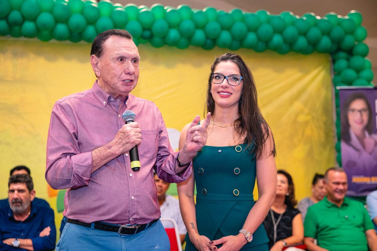 Mesmo fora da presidência, Bezerra promete ‘dar pitaco’ e diz que Janaina vai ‘revolucionar’ o MDB