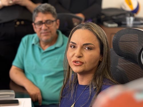 Vice-prefeita de Cuiabá reage a decreto de Abílio e afirma que seguirá exercendo funções
