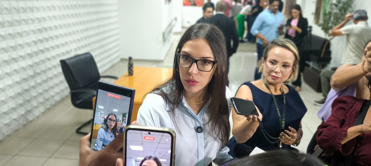 Justiça decreta medidas protetivas a Janaina após ofensas e ameaças de servidor em grupo de Whats
