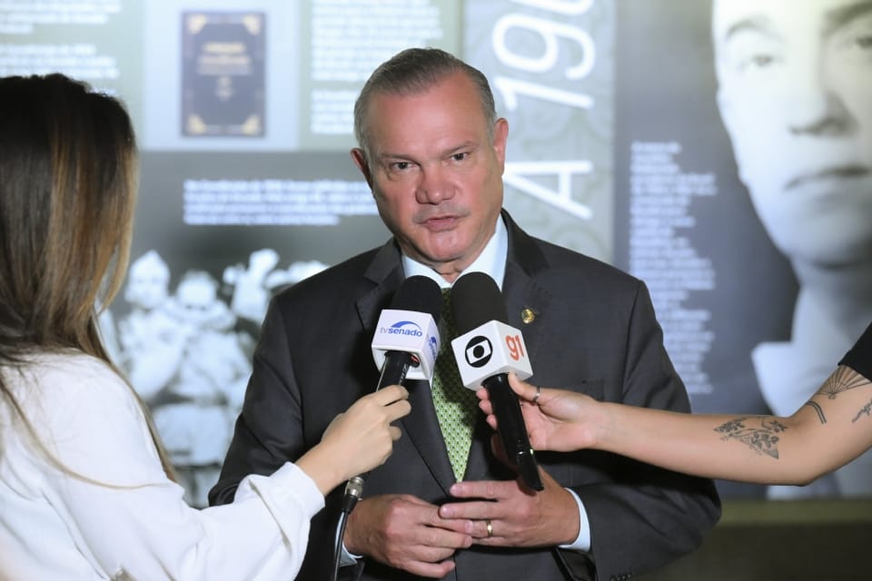 Senador defende alternativa para anular condenação de Bolsonaro: “Somos contra as injustiças”