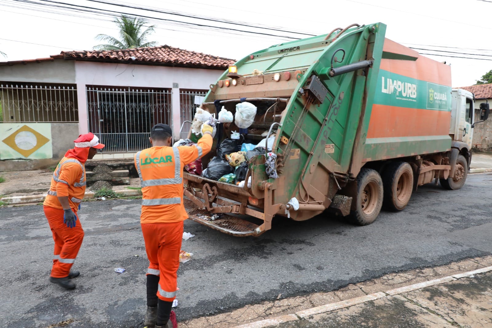 Empresa comprova licenças e prefeitura determina liberação de garagem em Cuiabá