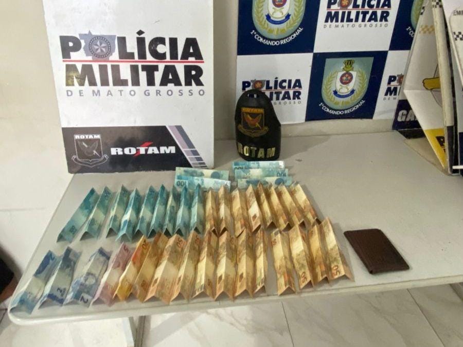 Rotam prende homem que aplicava golpe pela internet e apreende R$ 2,3 mil em dinheiro