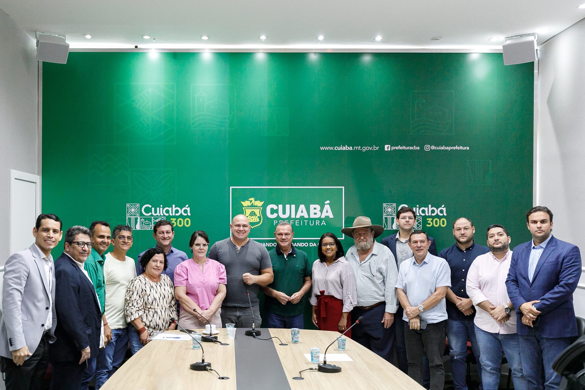 Deputados cobram critérios antes da destinação de emendas para asfalto em bairros de Cuiabá