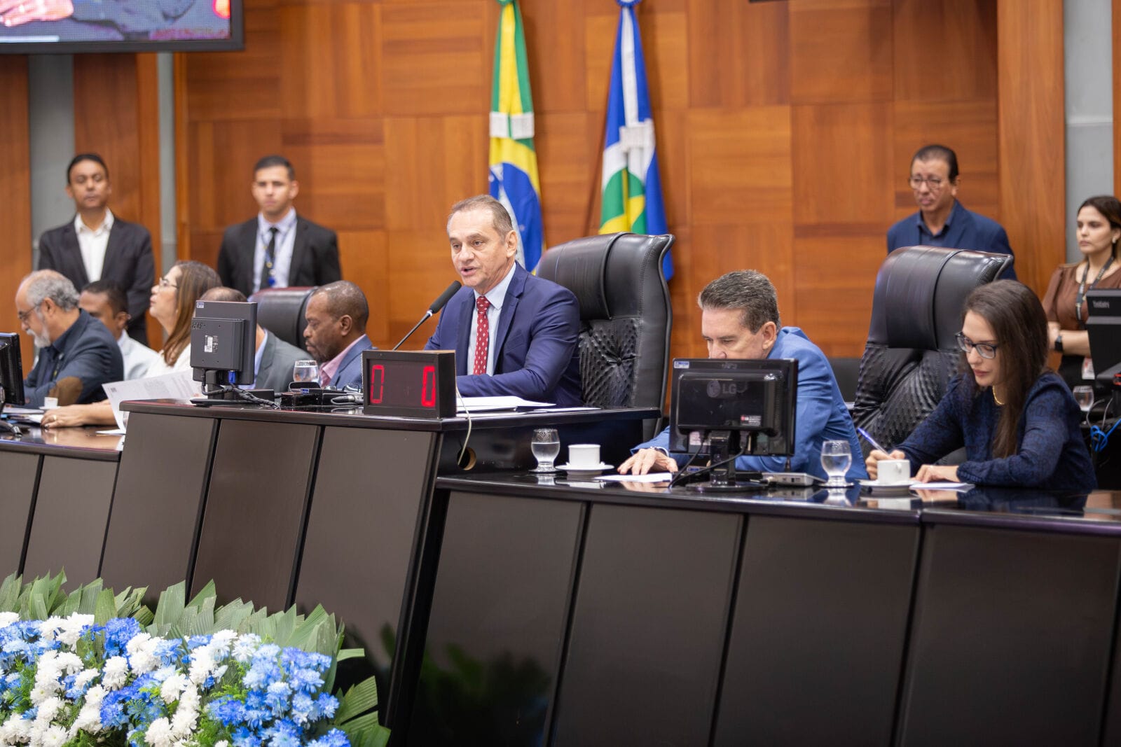 MT tem 300 mil contratos e chefe do Procon e do Banco do Brasil poderão ser intimados pela AL