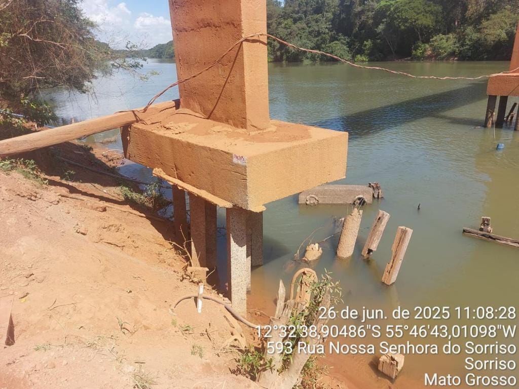 Motoristas seguem passando em ponte interditada e Estado alerta para risco de desabamento