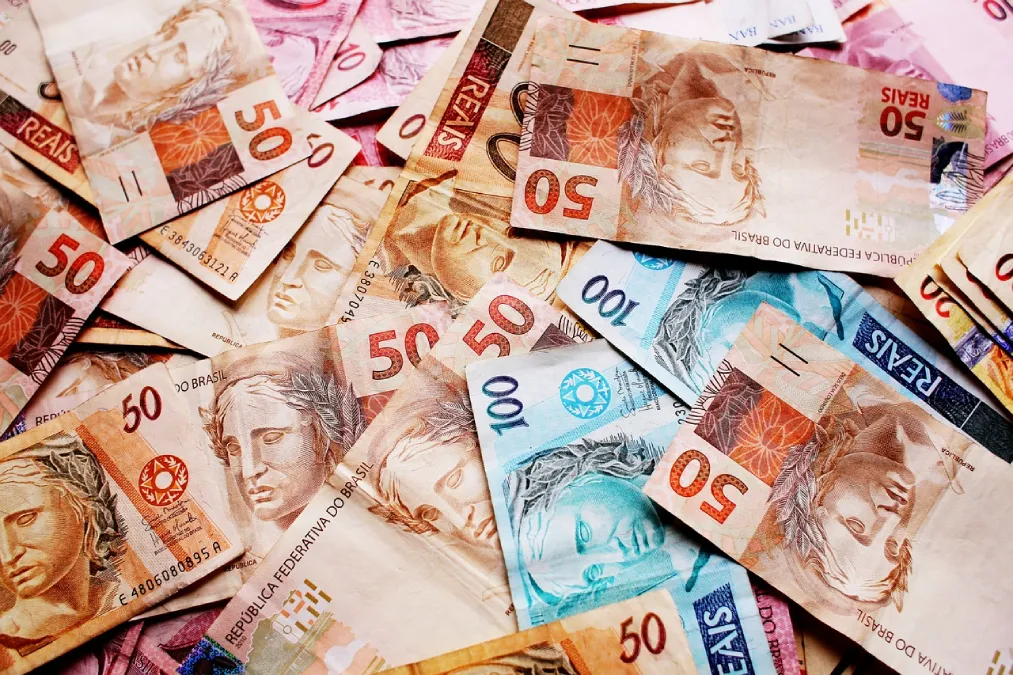 Bancos burlam Lei e emitem boletos para cobrar servidores públicos de Cuiabá