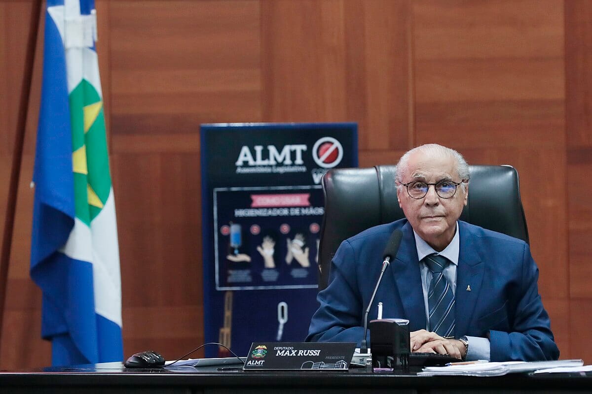 Júlio Campos confirma Jaime na disputa ao governo e sinaliza mulher na vice