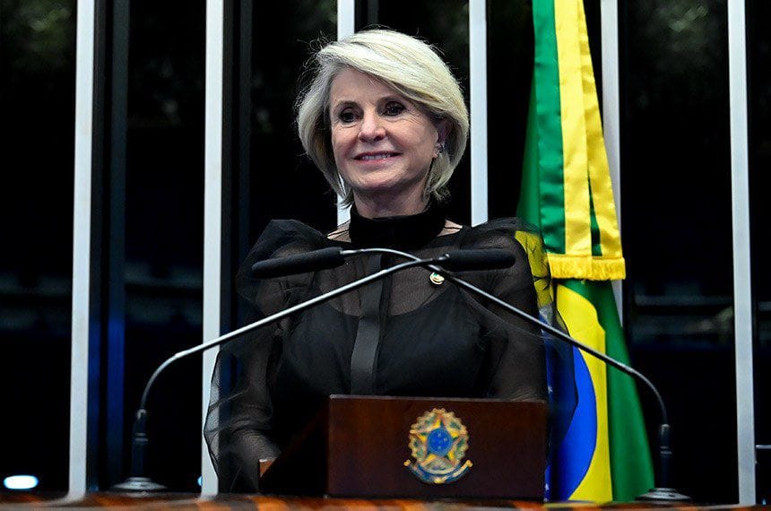 Margareth Buzetti deixa mandato e José Lacerda assume vaga no Senado