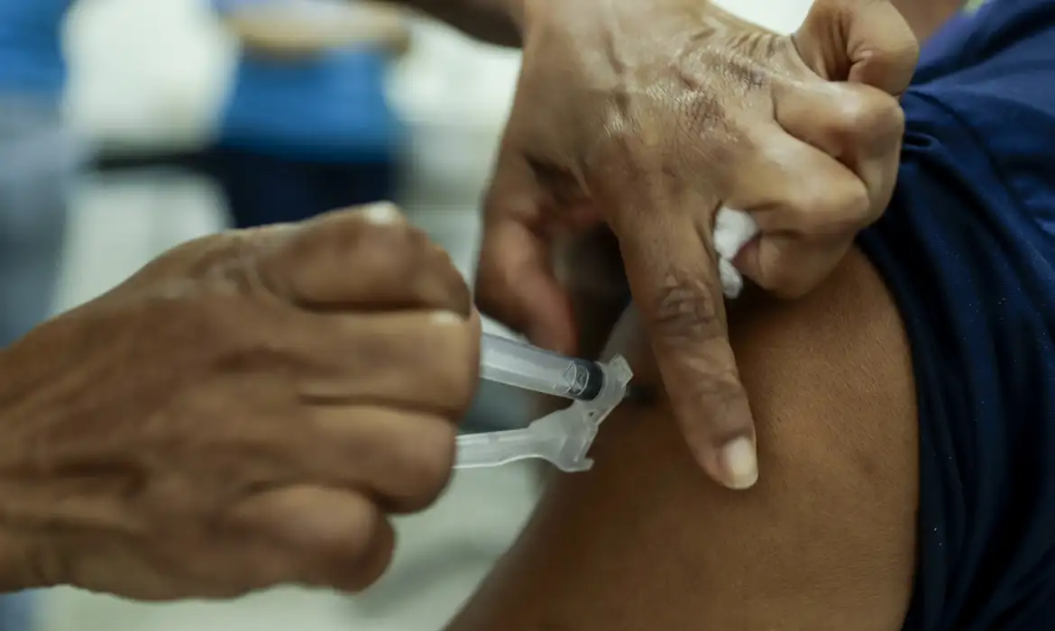 Dia D de multivacinação é realizado neste sábado em todos os municípios de Mato Grosso