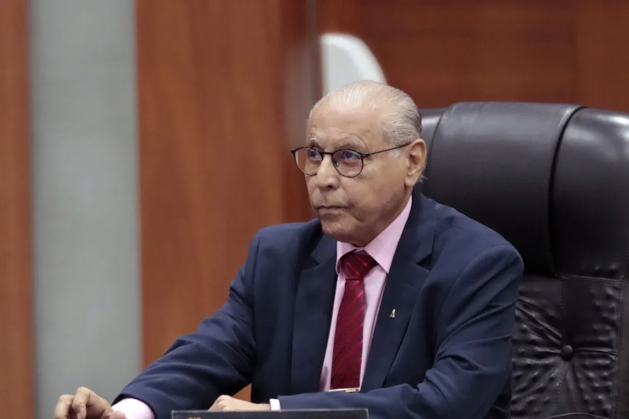 Júlio prevê eleição de até seis deputados estaduais caso  Jayme dispute o governo