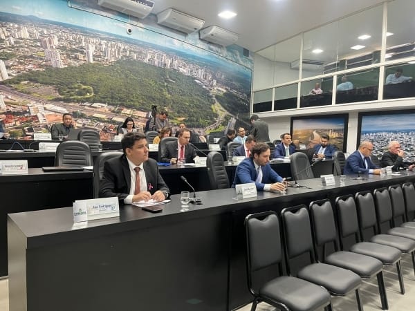 Câmara aprova proposta que regulamenta adicional de insalubridade aos profissionais de saúde
