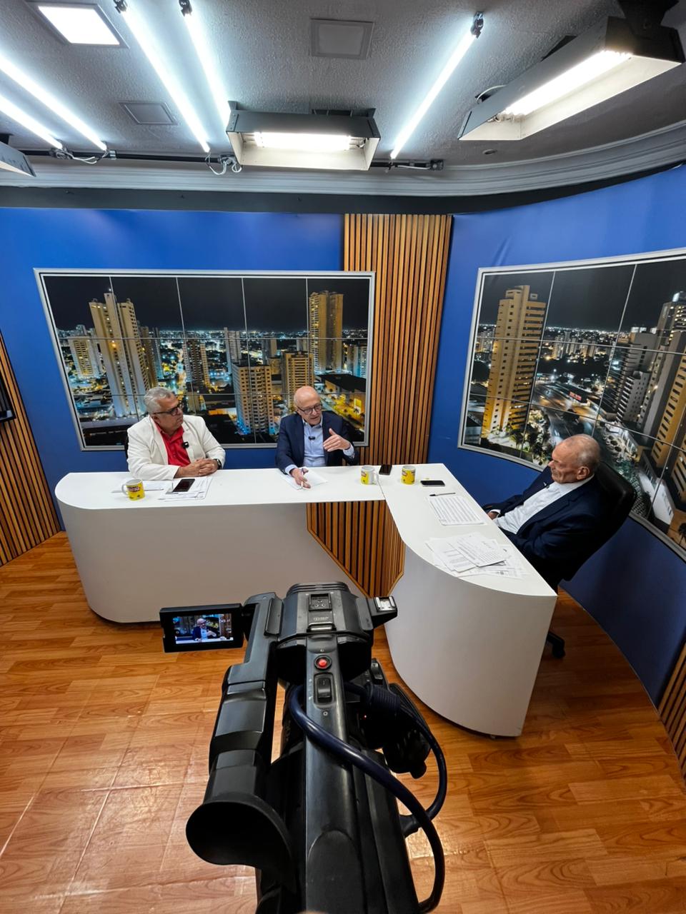 Pivetta nega ser vice figurativo e diz ter atuado com autonomia ao lado de Mauro Mendes