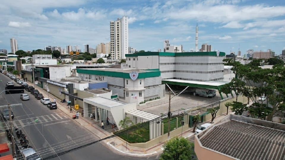 Mulher chega a hospital acompanhada do marido com feto decapitado dentro de mochila em Cuiabá