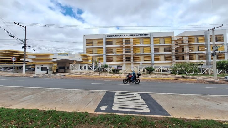 Justiça Eleitoral suspende expediente e emenda feriado em Mato Grosso