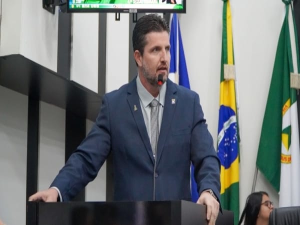 Fumar maconha em locais públicos poderá resultar em multa em Cuiabá