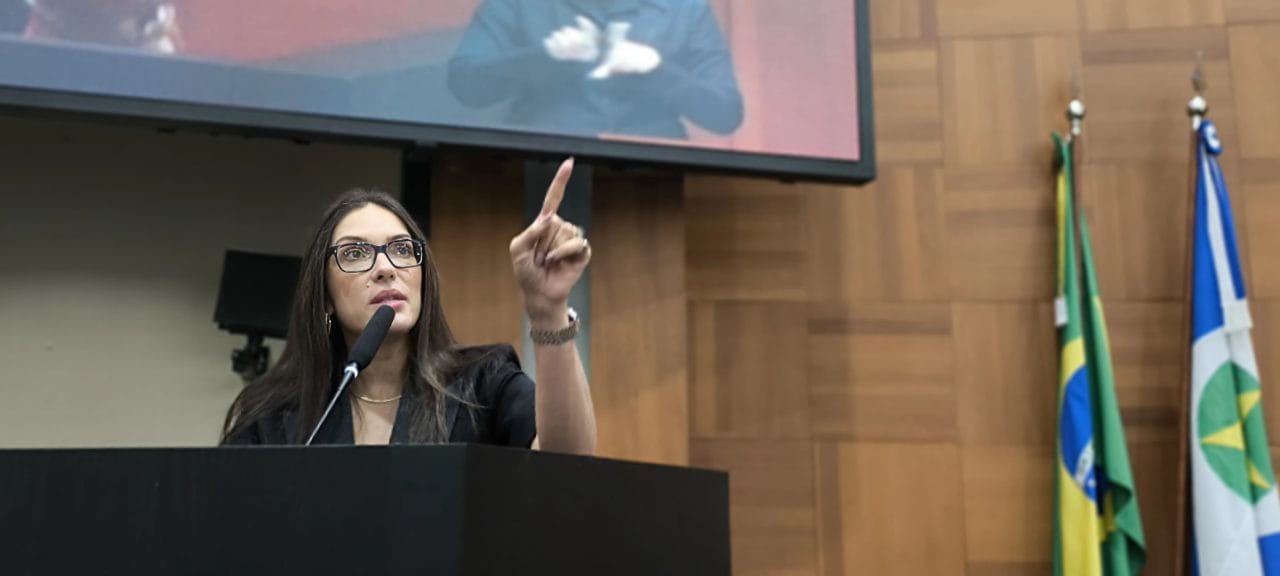 Deputada faz B.O após sofrer violência de gênero e ameaças sexuais em grupo de WhatsApp