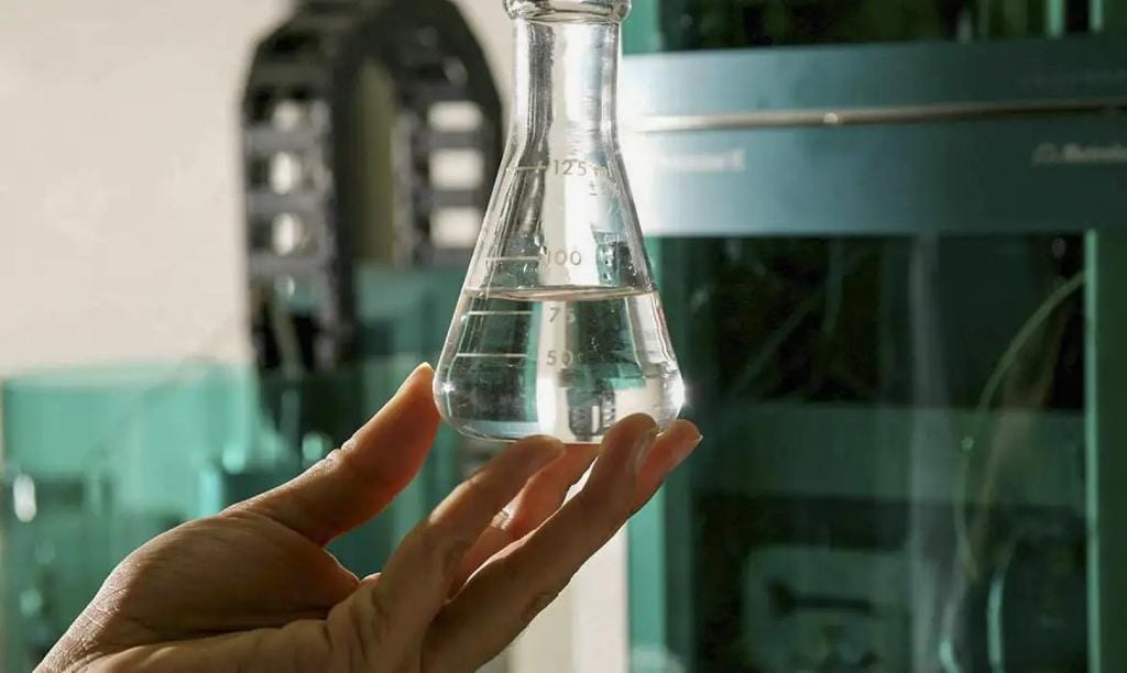 SES alerta para mais um lote de whisky com suspeita de contaminação por metanol em Mato Grosso