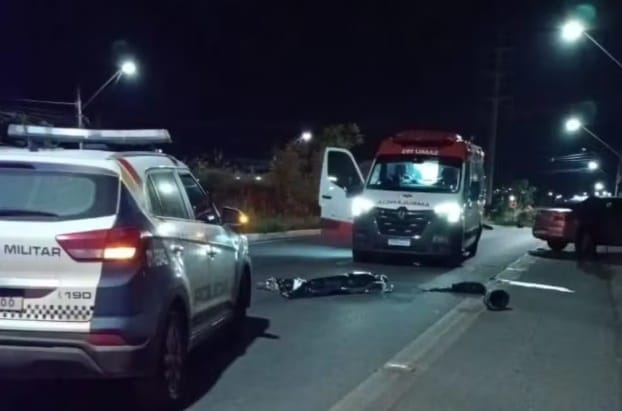 Condutor perde controle da direção, cai de motocicleta e morre em avenida de Cuiabá