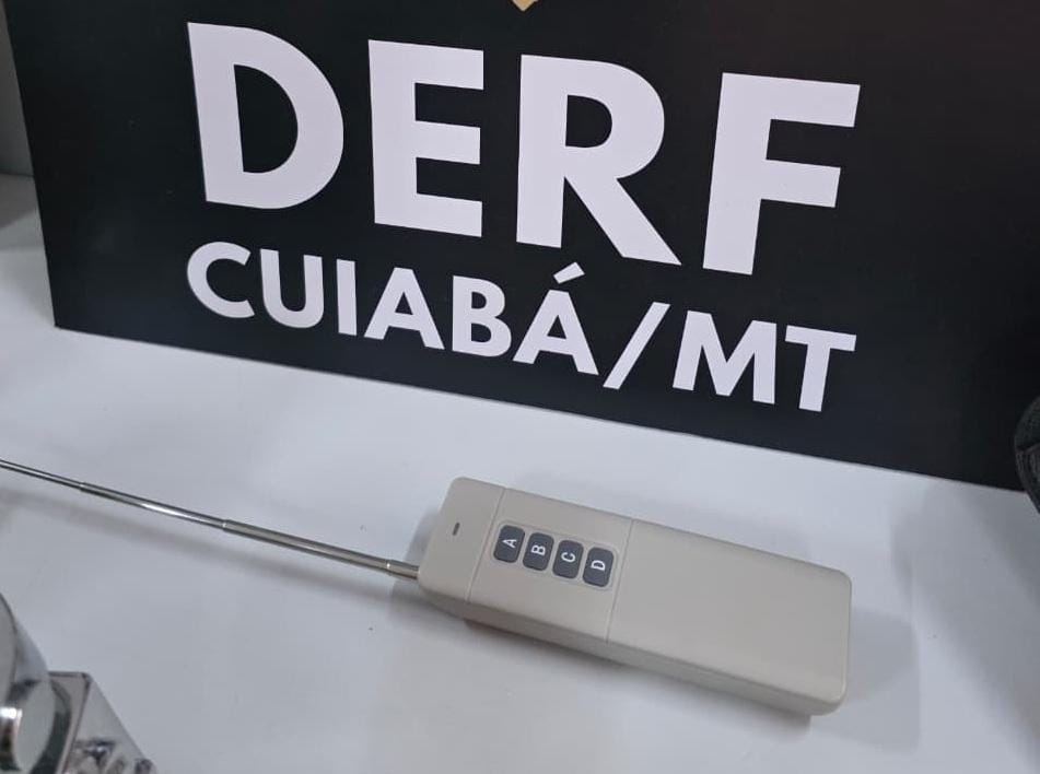 Criminoso é preso após câmeras flagrarem arrombamento de veículo