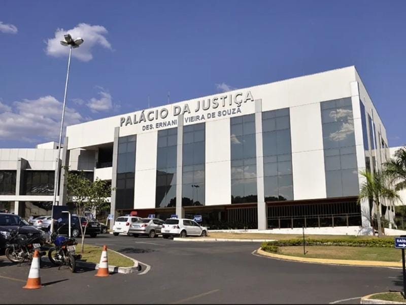 Justiça rejeita recursos e banco terá que pagar multa por não cumprir “Lei da Fila” em Cuiabá