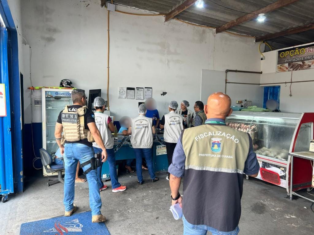 Operação em peixaria em Cuiabá prende casal e confisca duas toneladas de pescado