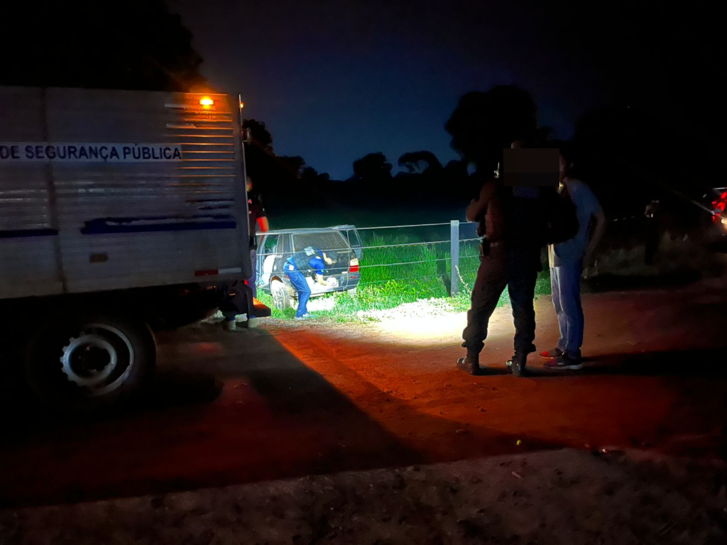 Mulher foi morta por faccionado de 17 anos e deixada dentro de carro