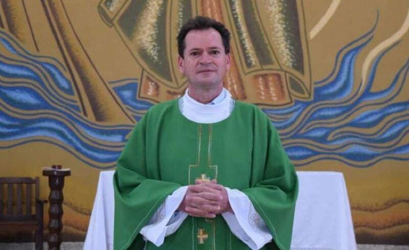 Padre que abusou de menores insiste em trabalhar fora da cadeia em MT, mas TJ nega