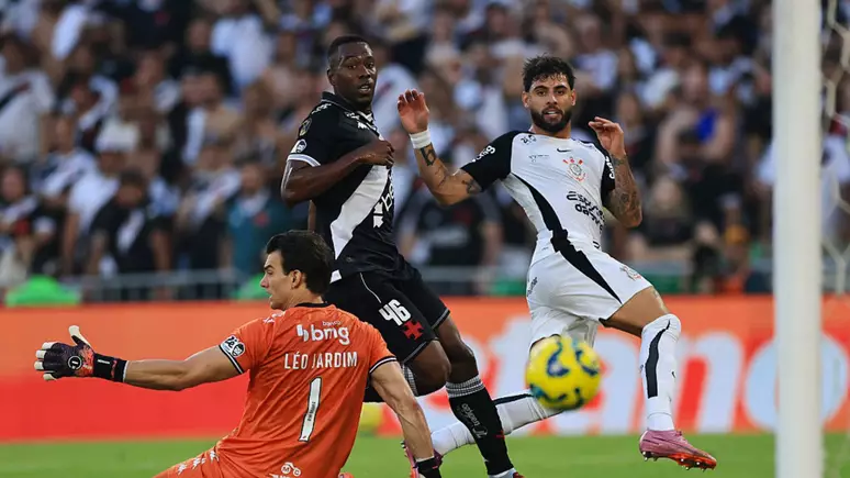 Corinthians derrota o Vasco da Gama por 2 a 1 no Maracanã e volta a ser campeão
