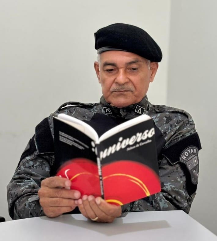 Entre fardas e versos: A jornada emocional do subtenente e escritor  Nelson de Carvalho