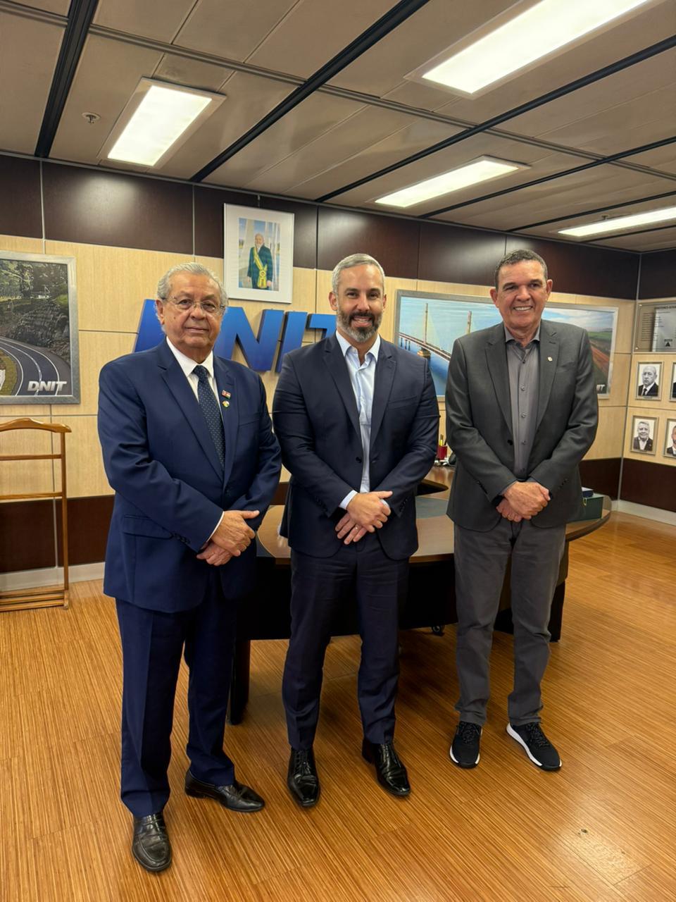 Jayme Campos e Juarez Costa pressionam DNIT por avanços nas obras da BR-158