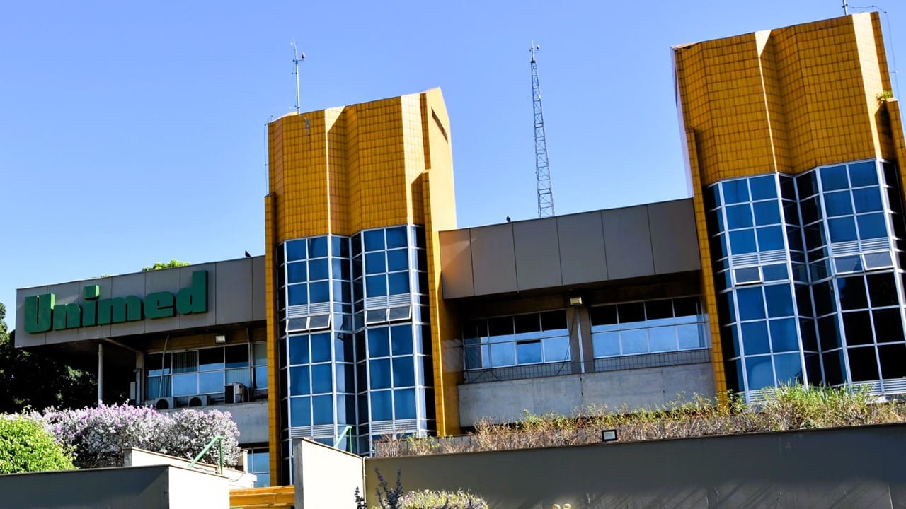 Unimed Cuiabá fortalece educação médica continuada ao longo de 2025