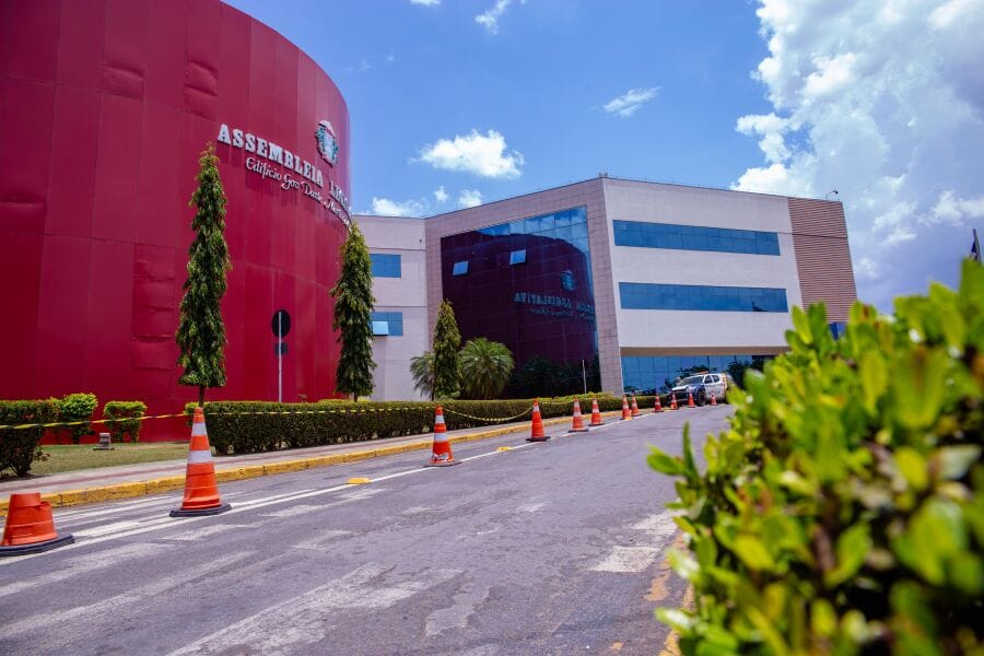 Assembleia tem semana com homenagens, debates e intensa agenda institucional; confira