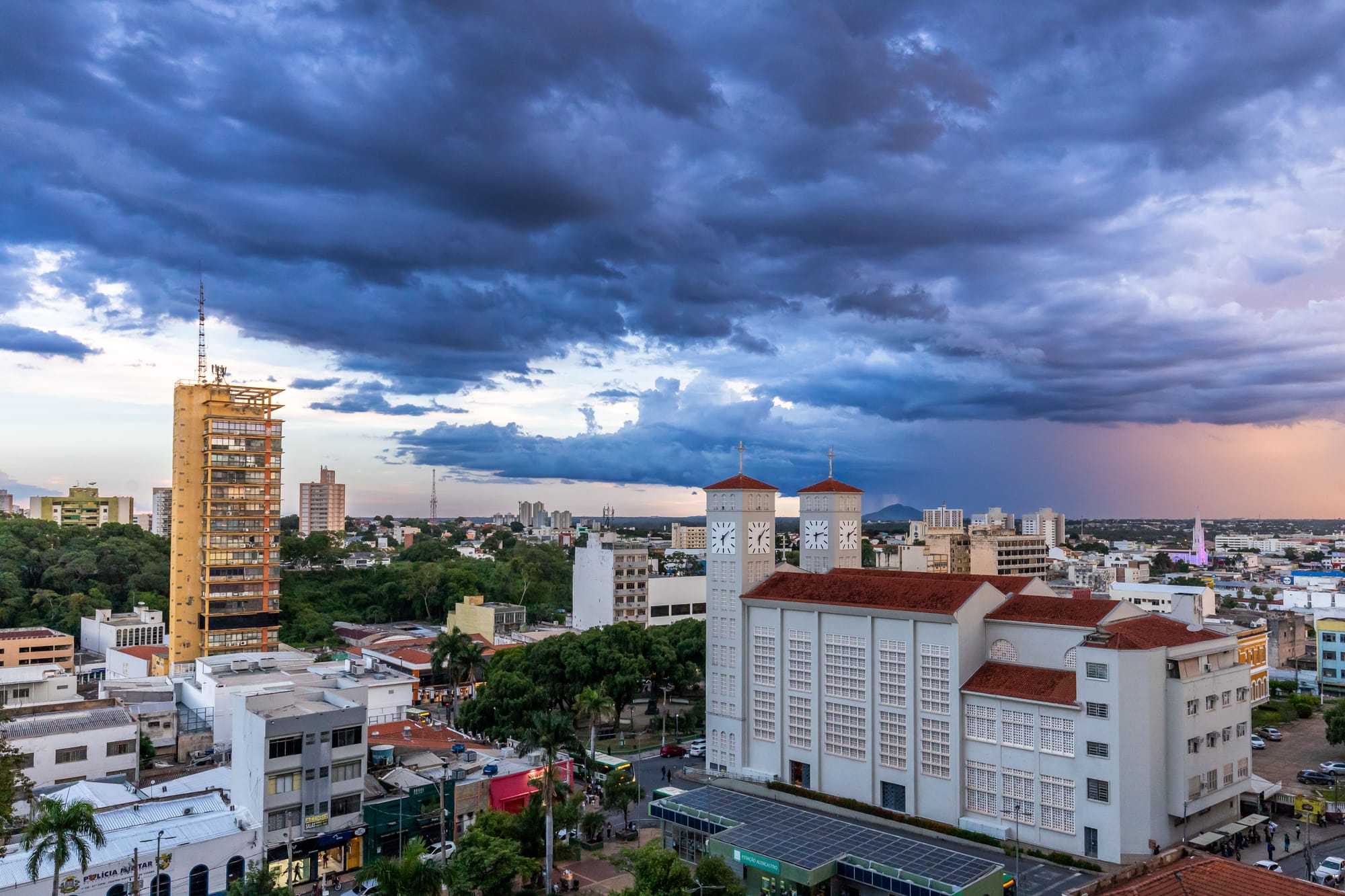 Cuiabá vai usar sistema com imagens de satélite para definir isenção de IPTU em ruas sem asfalto