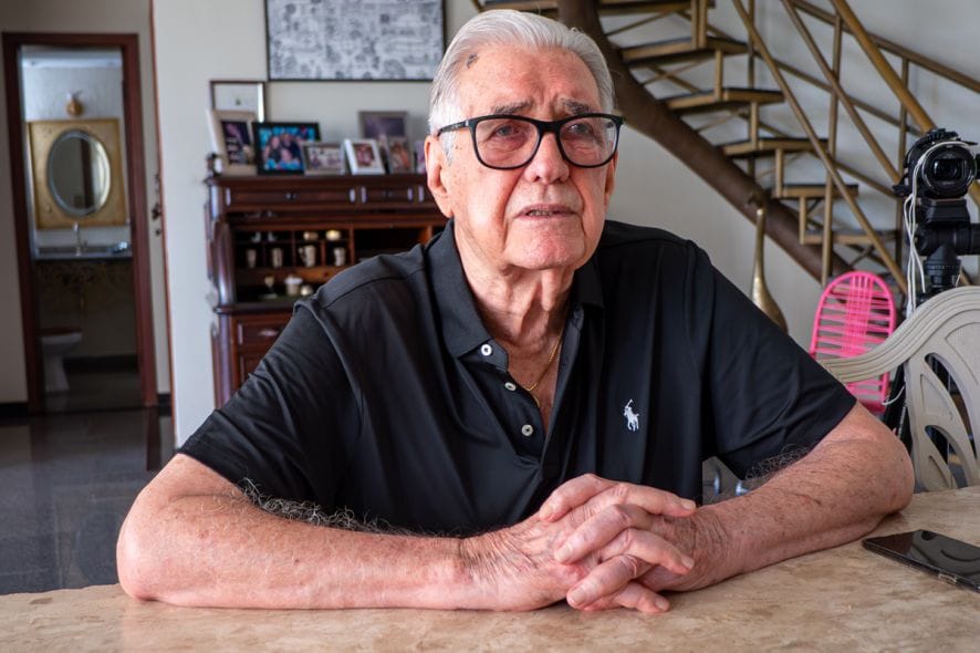 A borracha gasta do lápis