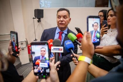 “Jayme está tocando isso sozinho”, diz Botelho sobre pré-candidatura ao governo sem aval do UB