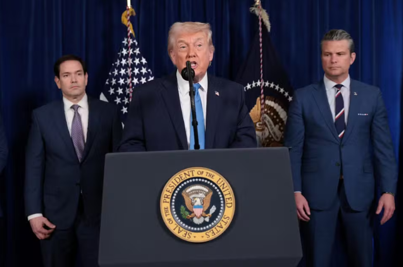 Trump diz que EUA vão governar Venezuela interinamente e controlar petróleo do país