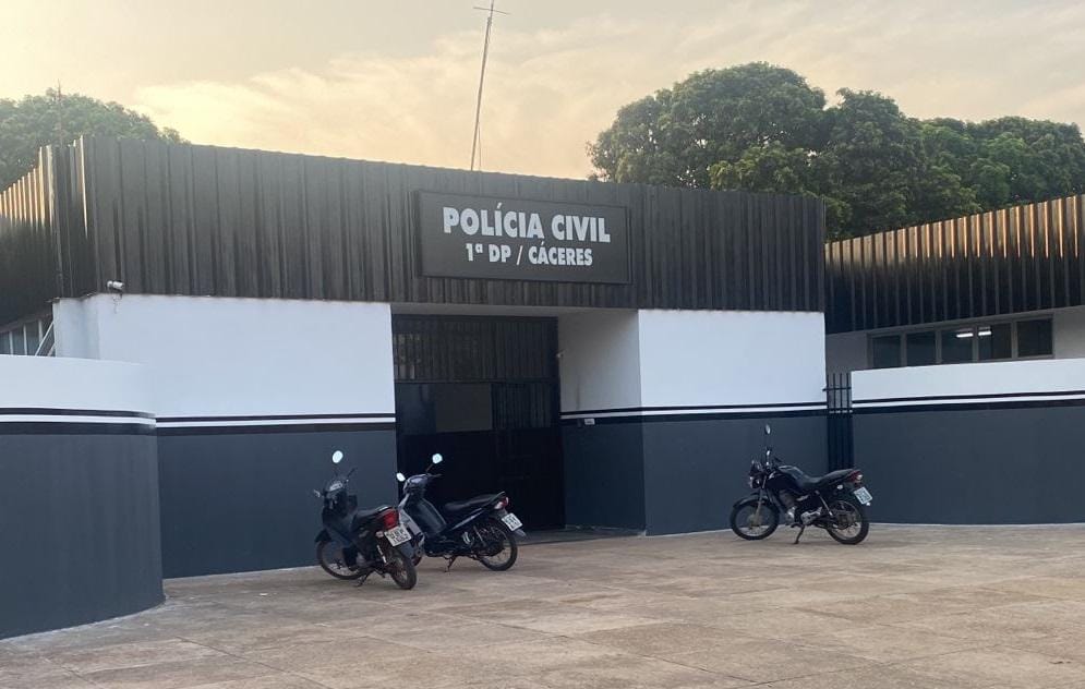 Mulher que atraiu rapaz para ser morto por faccionados é presa em flagrante pela polícia