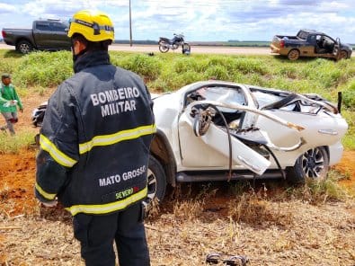 Capotamento de Toyota SW4 mata duas mulheres na MT-449; motorista fica ferido