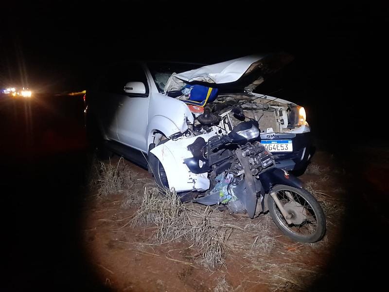 Casal em moto morre após ser atropelado por caminhonete conduzida por motorista bêbado