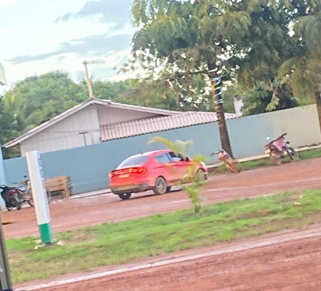 Suspeito de tentativa de latrocínio é preso com veículo roubado