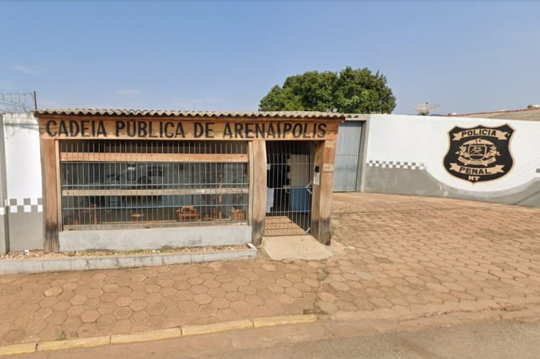 Justiça interdita cadeia superlotada e determina transferência de presas em MT