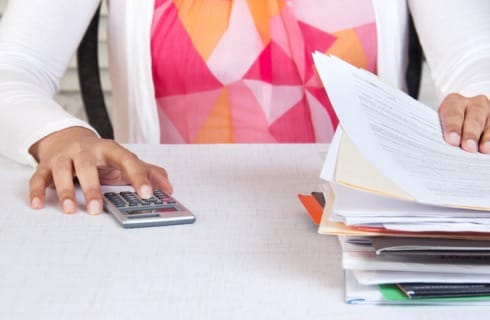 Banco terá que pagar R$ 8 mil   por manter protesto após quitação de financiamento por consumidora