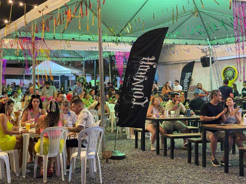 Louvada promove 4º Grito de Carnaval com samba, pagode e concurso de fantasias