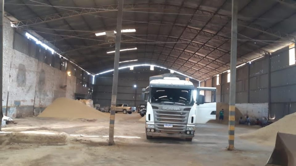 Justiça manda destruir soja apreendida em operação após carga estragar e virar risco ambiental