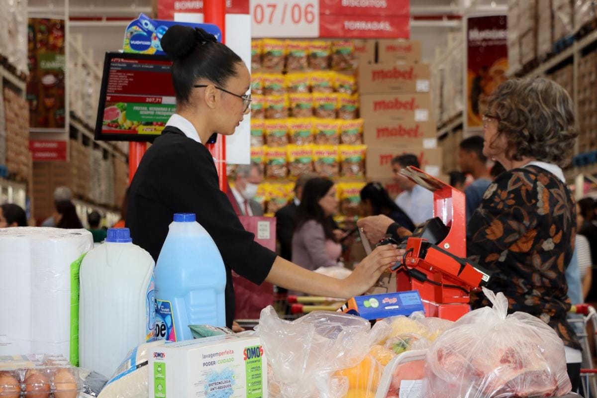 Grupo varejista abre 300 vagas de trabalho em Cuiabá e Várzea Grande esta semana