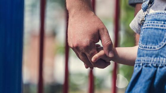 Mato Grosso tem 86 crianças na fila da adoção; ano passado, 71 foram adotadas