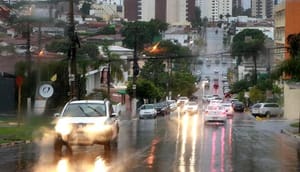 Inmet  emite alerta de mais chuva intensa para Cuiabá e outras 117 cidades de MT