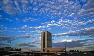 Deputados e senadores elegem presidentes e mesas diretoras neste sábado