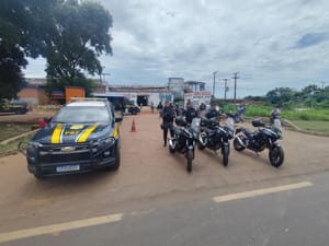 Polícia Militar e PRF recolhem 25 motocicletas irregulares em Rondonópolis